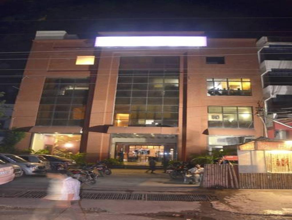 Hotel Amber Rudrapur Екстериор снимка