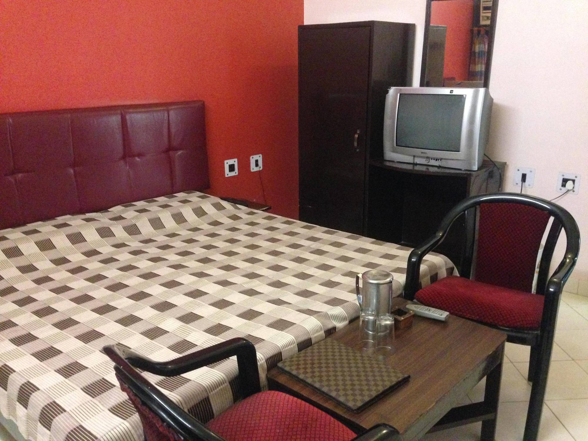 Hotel Amber Rudrapur Екстериор снимка