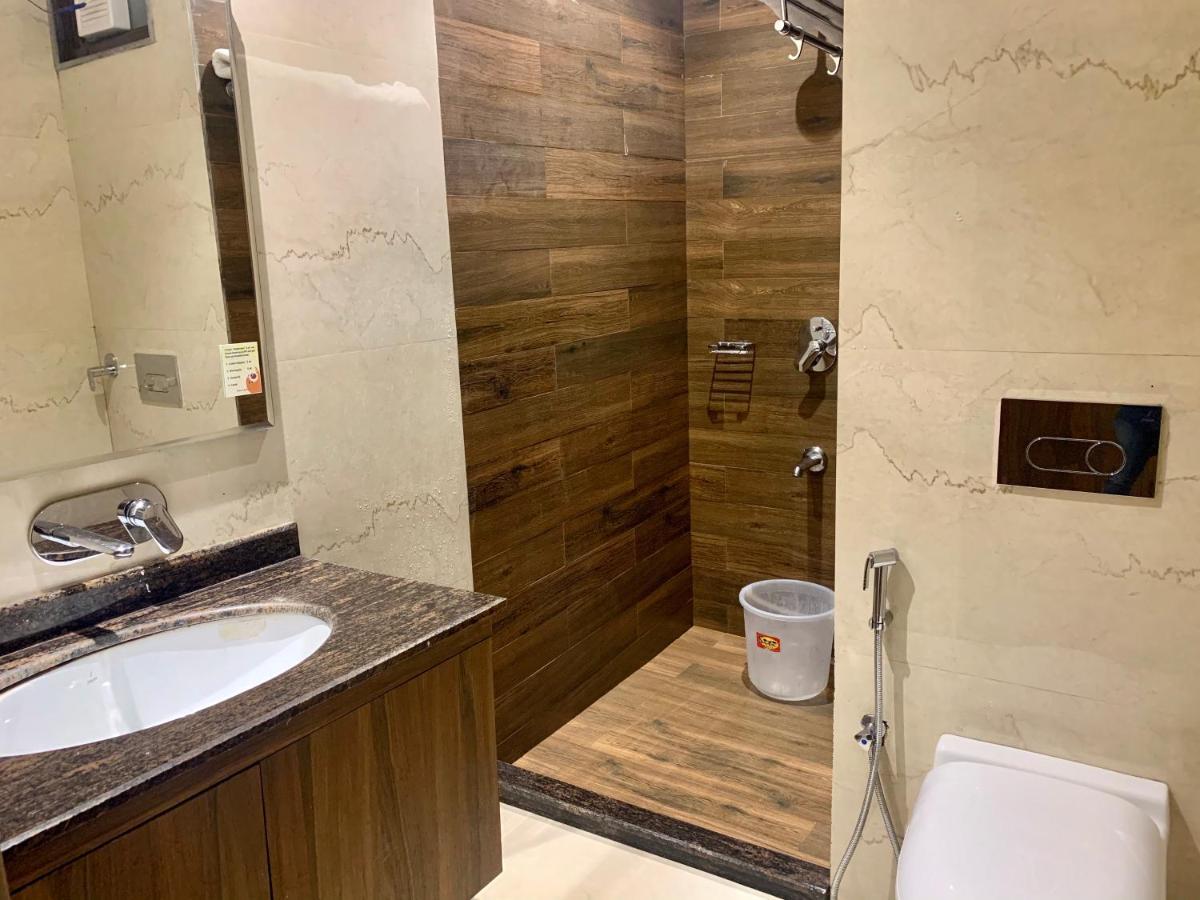 Hotel Amber Rudrapur Екстериор снимка